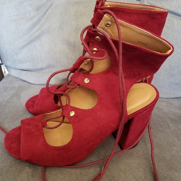 Lace up open toe heels - Picture 3 of 5